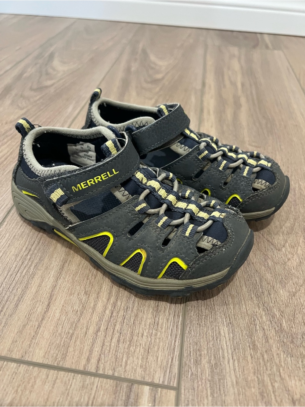 Merrell size 11 sandals